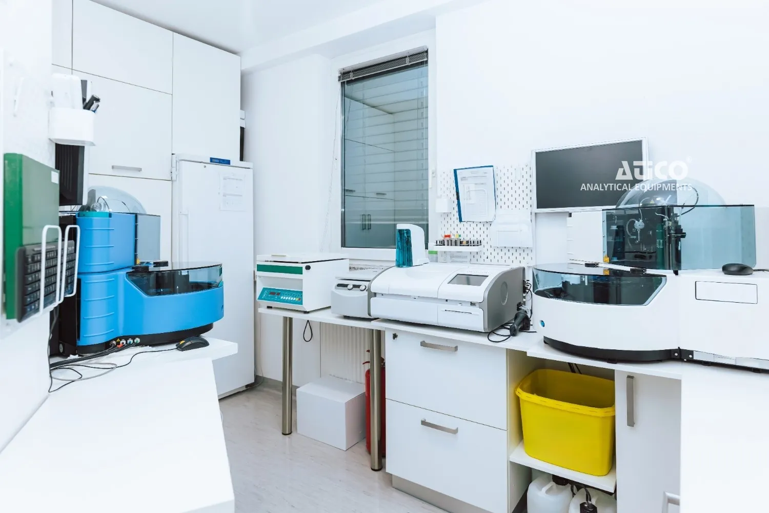 Analytical & Laboratory Equipment